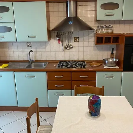 Apartment Est La Casa Di Lorenzo